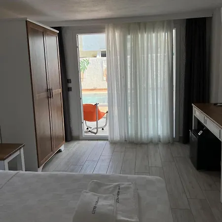 Отель L'etro Maison Alacati 3*