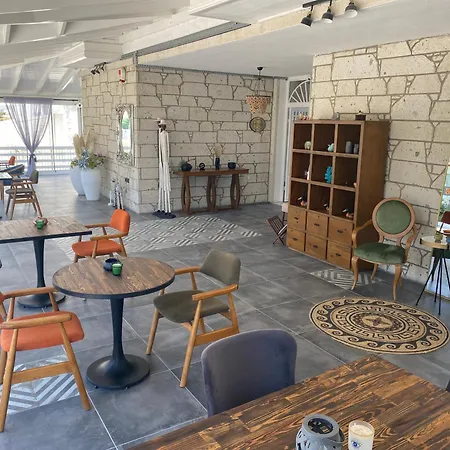 L'etro Maison Alacati 酒店 3*